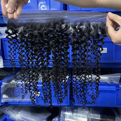 13x4 HD/ Transparent Frontal Curly